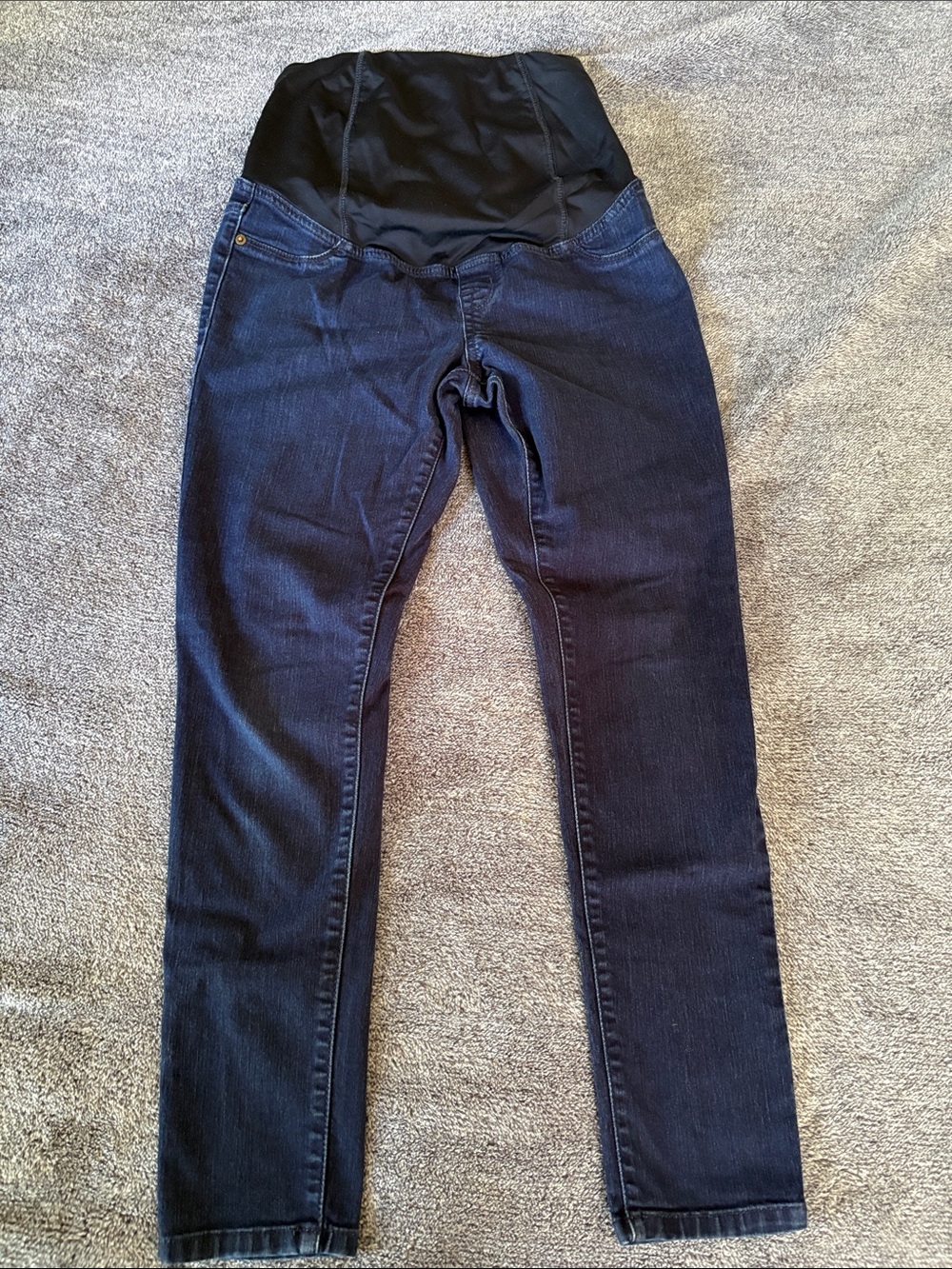 Maternity Size 4 (27R) Ingrid and Isabel Jegging Jeans with Full Panel Dark Blue